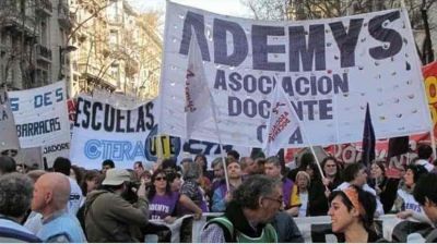 Preocupaci�n en los gremios docentes porte�os porque se fueron de la paritaria sin oferta de aumento salarial