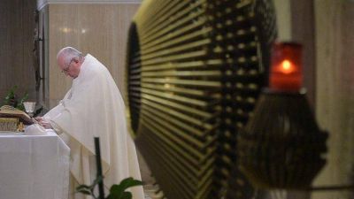 Papa Francisco: tener en el coraz�n a los que nos acompa�an en el camino de la vida