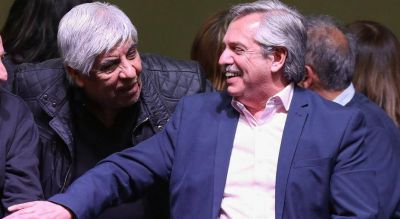 Moyano mostr� su apoyo al pago en suma fijas impulsado por Alberto Fern�ndez