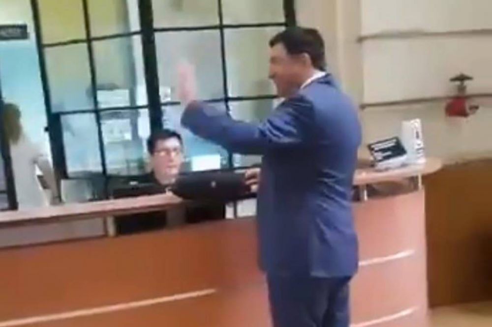 Por bares y pe�as, Ricardo Echegaray encabeza su gira de reivindicaci�n