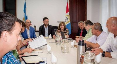 Santa Fe avisa que los salarios le ganar�n a la inflaci�n pero que 
