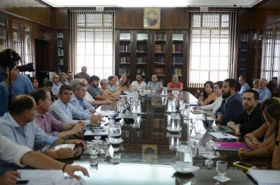El gobierno ofreci� dos bonos de $2000 y los estatales bonaerenses adelantaron su rechazo