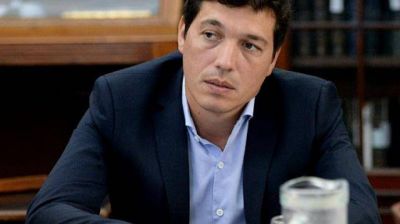 Gervasio Bozzano: �El desastre econ�mico, pol�tico y social que vivi� la Provincia en este tiempo es may�sculo�