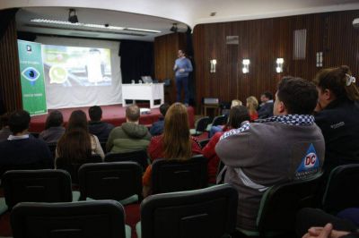 Por m�s seguridad: m�s de 4700 vecinos de Tres de Febrero ya cuentan con la app �Ojos en Alerta�