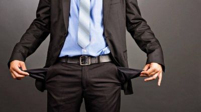 La mitad de los trabajadores porte�os gana 27.000 pesos o menos