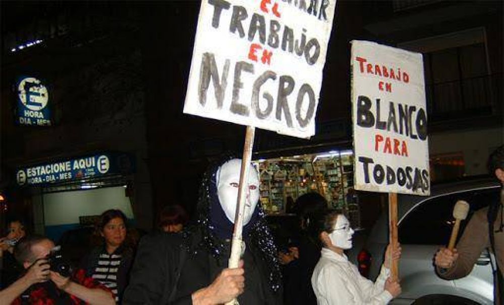 La Argentina en negro: la informalidad laboral no disminuye y afecta a la mitad de los trabajadores