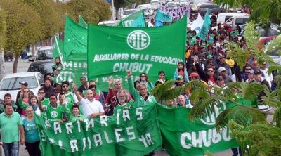 Obvio: estatales de Chubut rechazan cobrar sus sueldos en Patacones