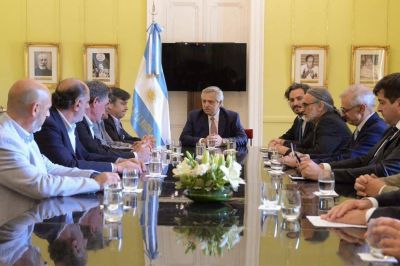 Subir�an tres puntos las retenciones a la soja y se tensa el v�nculo con el campo