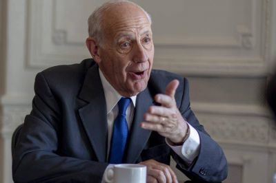 Roberto Lavagna asesora a Alberto Fern�ndez y Mart�n Guzm�n, pero insiste en mantenerse fuera del gabinete