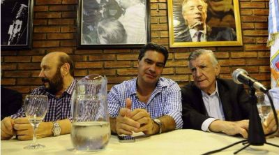 Cl�sico o moderno: el PJ, entre los honores a Gioja y el hurac�n Capitanich