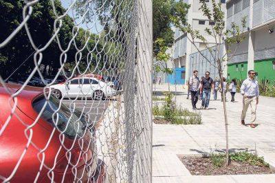 Escuela alambrada: el Gobierno porte�o niega informaci�n p�blica a una jueza 