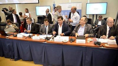 El Gobierno acept� cambios en el proyecto de jubilaciones especiales y la oposici�n pidi� incluir una cl�usula por escrito