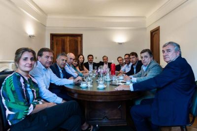 La grieta en Cambiemos se busca saldar con cr�ticas