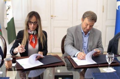Malena Galmarini firm� un acuerdo con Cascallares: 
