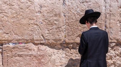 Los cat�licos deben rechazar los ataques contra los jud�os, se�ala obispo
