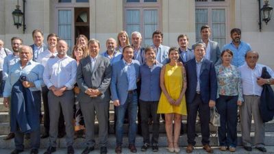 Los intendentes criticaron a P�rsico y quieren controlar las cooperativas