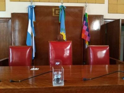 Tras las palabras del intendente, el Concejo avanza con su actividad