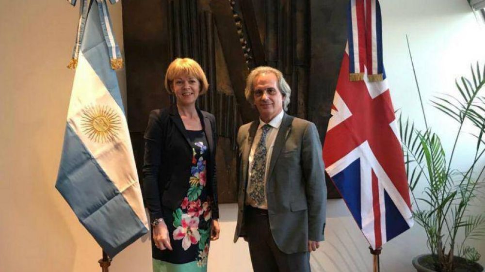 Vicecanciller britnica lleg a Argentina con la mirada puesta en la disputa por Malvinas