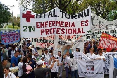 Nueva movilizaci�n de enfermeras y enfermeros de hospitales porte�os