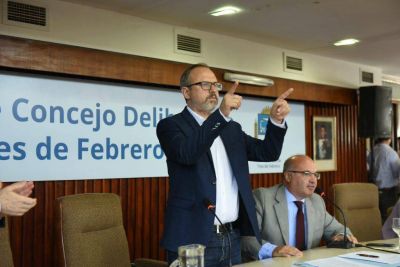 Valenzuela: �Mi primer compromiso es con los vecinos de Tres de Febrero�