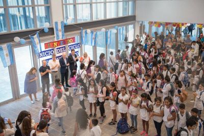 �Esta es la primera escuela p�blica en el Barrio 31�