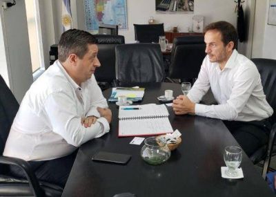 Abella mantuvo una importante reuni�n en busca de fondos para obras de agua corriente y cloacas