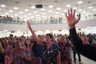 Evang�licos en Brasil: un fen�meno imparable que suma v�nculos con el poder y transforma la pol�tica y la cultura