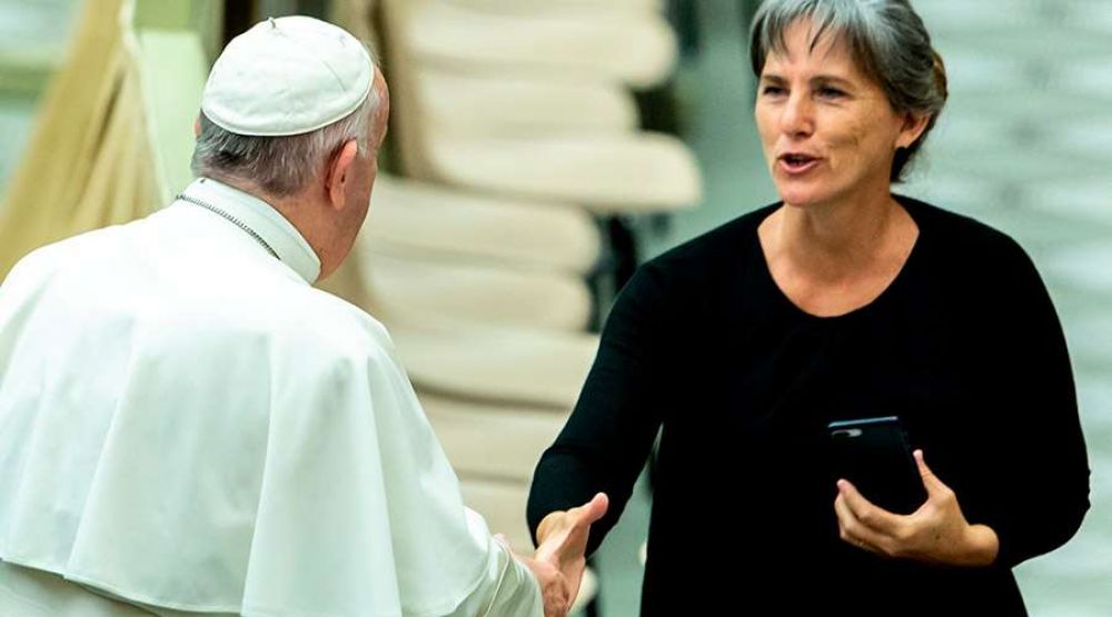 El Papa Francisco elogia a las mujeres en su Da Internacional