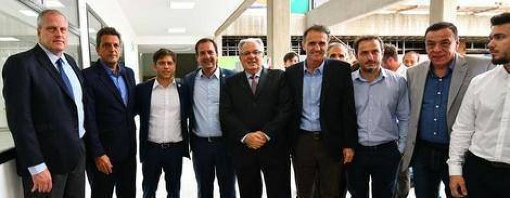 Abella acompa�� la inauguraci�n del primer colegio de la UBA fuera de Capital