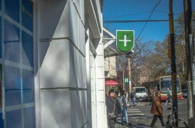 Si bien subi� la venta de barbijos, farmace�ticos fomentan el lavado de manos