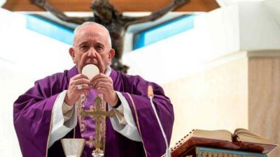 Coronavirus, el Papa: los sacerdotes lleven la Eucarist�a a los enfermos