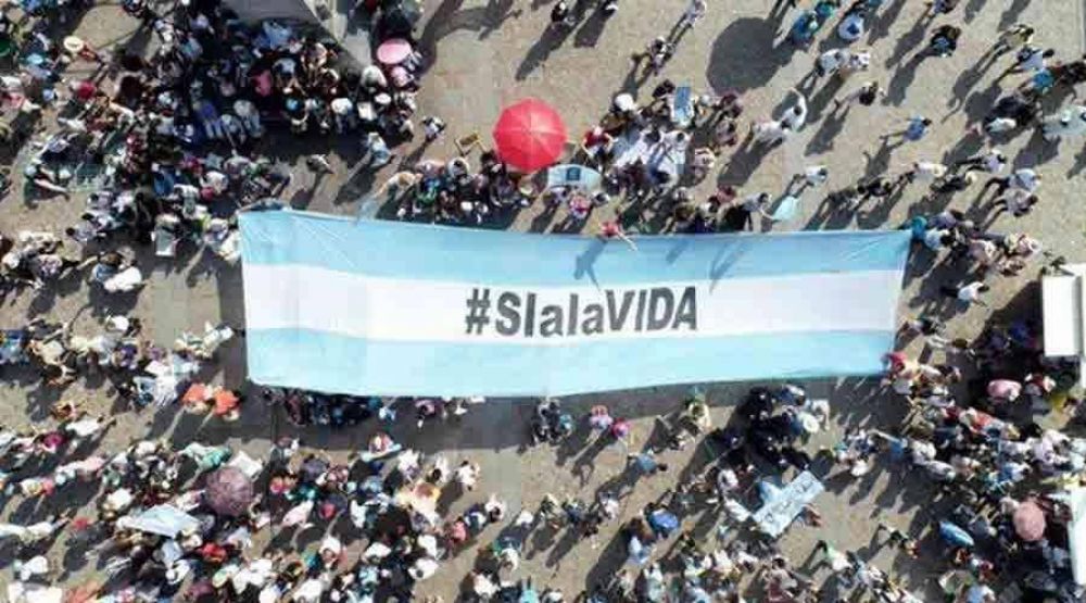 Realizan oracin interreligiosa en Lujn por dignidad de la mujer y la vida