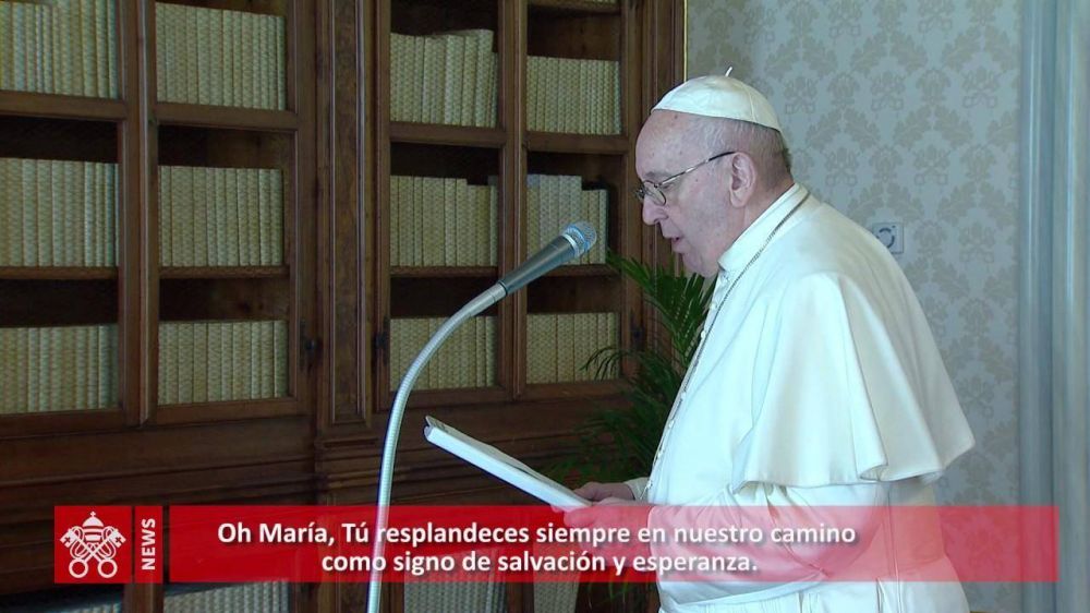 Mara, signo de salvacin y esperanza. Oracin del Papa a la Virgen del Divino Amor