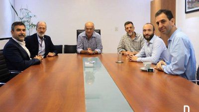 Grindetti recibi� a la nueva comisi�n directiva de la DAIA