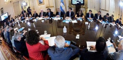 El coronavirus recorre la Casa Rosada: miedos, dudas y la deuda en sala de espera