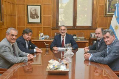 Declaraciones cruzadas entre Basterra y la Mesa de Enlace por el ��xito? del paro del campo