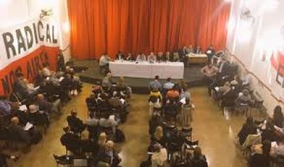 La UCR porte�a suspendi� sus internas