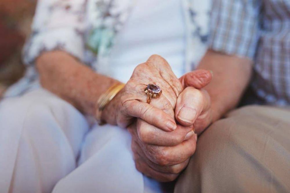Por el coronavirus, el Gobierno dar� licencia a personas mayores de 60 a�os