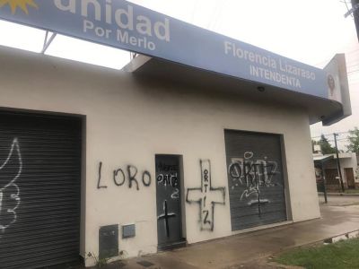 Pintadas amenazantes a Florencia Lizarazo