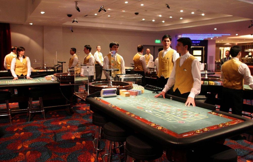 Gremio de trabajadores de Juegos de Azar pide que cierren la totalidad de Casinos y Bingos