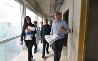 Titular de Pami relev� obras inconclusas en hospital de Ituzaing� y se interioriz� del protocolo contra el coronavirus