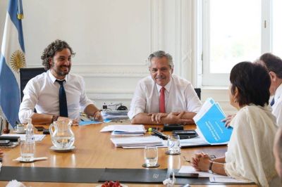 El Gobierno analiza medidas para monotributistas y reasigna personal para controlar precios