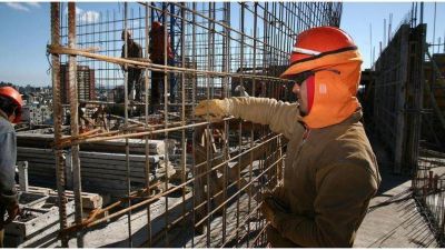 La construcci�n se acerca a un parate total y advierte por el corte en la cadena de pagos