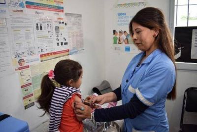 La provincia recibió la primera partida de vacunas antigripales y coordina su distribución y colocación