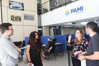 Ghi se reuni� con las autoridades de PAMI Mor�n por los adultos mayores que se encuentran solos