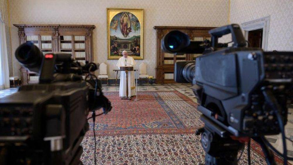 Las ceremonias del Papa continuar�n por TV y por streaming