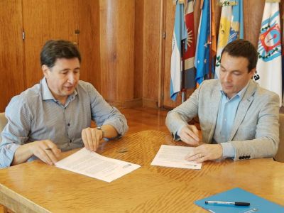 Florencio Varela: Arroyo firm� convenio con Watson por fondos para compra de alimentos