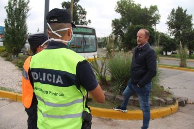Coronavirus: refuerzan los controles vehiculares y eval�an a diario las acciones en Lomas