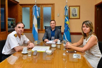 Coronavirus: Maderna se reuni� con el jefe de la fuerza aeronaval