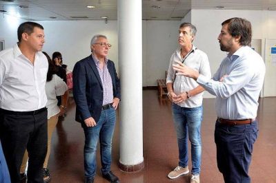 Julio Zamora y Nicol�s Kreplak recorrieron el Hospital Provincial de Pacheco junto a sus nuevas autoridades